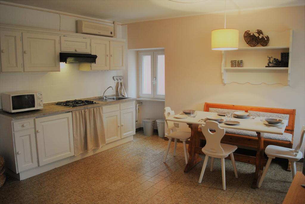 Appartamenti Del Borgo Гарда Екстериор снимка