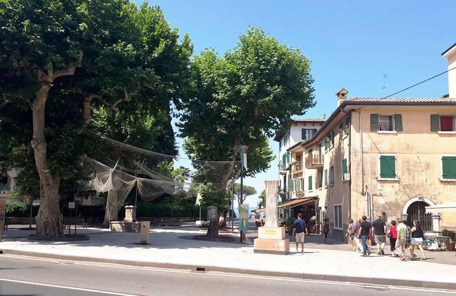 Appartamenti Del Borgo Гарда Екстериор снимка